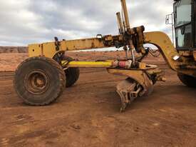 2007 Komatsu GD825A-2 Grader - picture1' - Click to enlarge