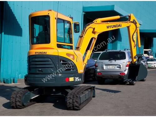3.5T Excavator Hyundai R35Z-9 for hire