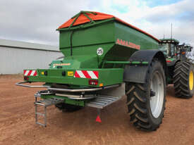 2014 Amazone ZGB8200 Fert Spreaders - picture1' - Click to enlarge