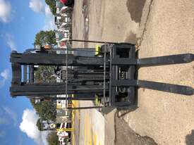 Near New Container Access 2.5t LPG CLARK Forklift - picture2' - Click to enlarge