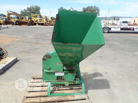 3 POINT LINKAGE PTO WOOD CHIPPER - picture0' - Click to enlarge