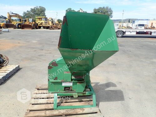 3 POINT LINKAGE PTO WOOD CHIPPER