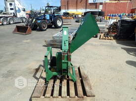 3 POINT LINKAGE PTO WOOD CHIPPER - picture0' - Click to enlarge