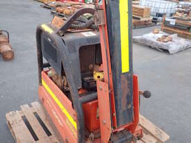 2010 DYNAPAC LG500 DIESEL PLATE COMPACTOR - picture0' - Click to enlarge