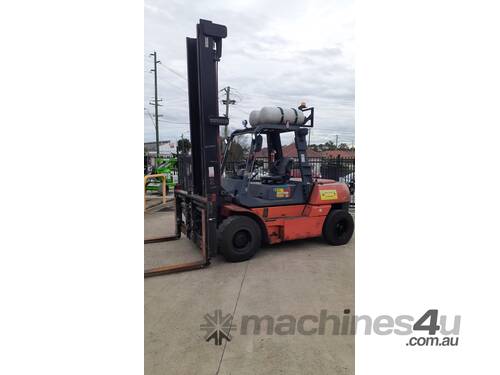 Toyota 7FG70 7 Ton forklift for sale 2.4m long tynes Side shift & Hydraulic forks 5.5m mast