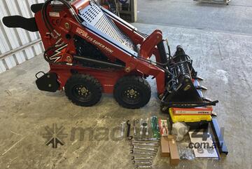 Digger King   T15 Mini Loader