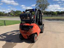 LINDE H25T 2006 Model LPG IC Small Forklift - picture0' - Click to enlarge