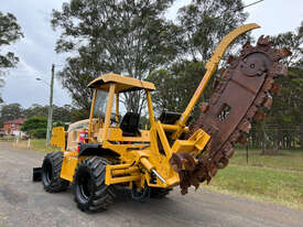 Vermeer RT1250 Trencher Trenching - picture1' - Click to enlarge