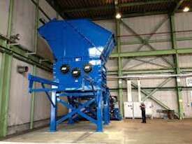 SSI Tri-Shear T140 three shaft shredder - picture0' - Click to enlarge