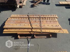 PALLET COMPRISING OF SERRATED, CURVED & STRAIGHT GRADER EDGES (UNUSED) - picture0' - Click to enlarge