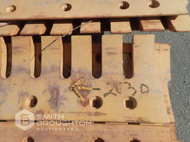 PALLET COMPRISING OF SERRATED, CURVED & STRAIGHT GRADER EDGES (UNUSED) - picture2' - Click to enlarge