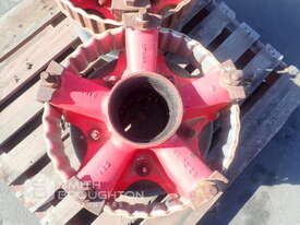 2 X PALLETS COMPRISING OF AXLE HUBS - picture1' - Click to enlarge