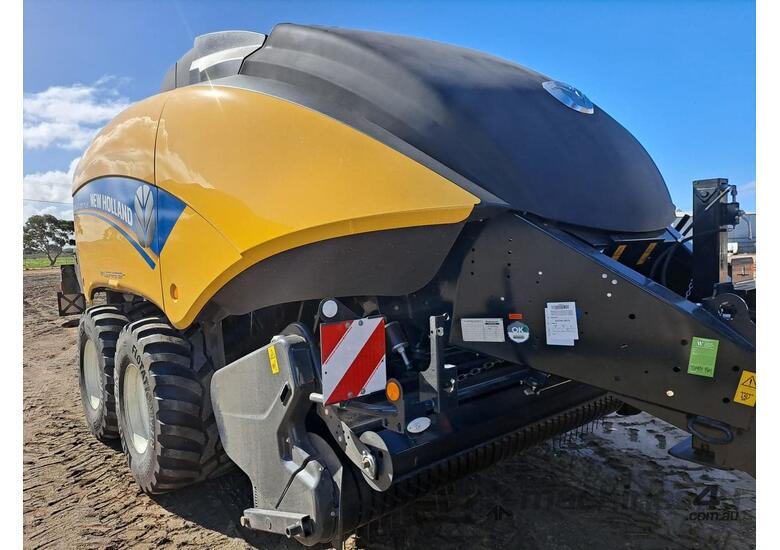 caption New Holland BigBaler 1290 Plus