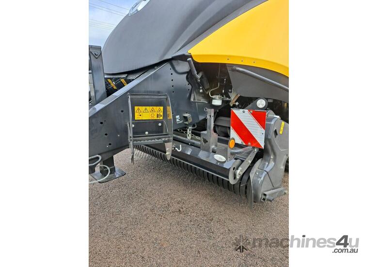 caption New Holland BigBaler 1290 Plus