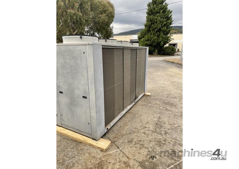 caption Large Industrial Water Chiller - Uniflair ERAF1221A
