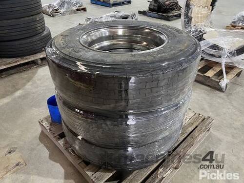 3 Truck Tyres with Rims