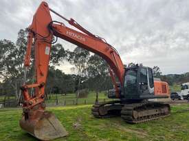 Hitachi 240LC-3 - picture1' - Click to enlarge