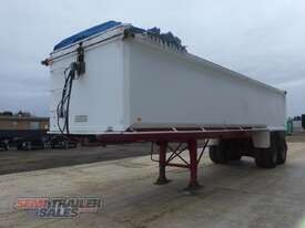 Centurian Bogie Centrepoint Axle Tipper - picture0' - Click to enlarge