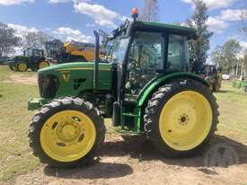 John Deere 5083E MFWD Cab - picture2' - Click to enlarge