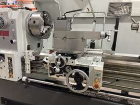 LA-760 Centre Lathe - picture0' - Click to enlarge