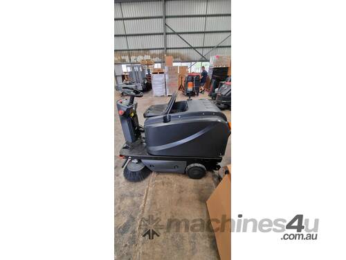 caption Ride on Sweeper - ROS1300