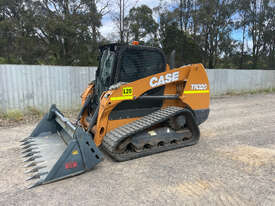 CASE TR320 Skid Steer Loader - picture0' - Click to enlarge