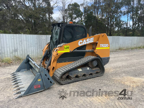 CASE TR320 Skid Steer Loader