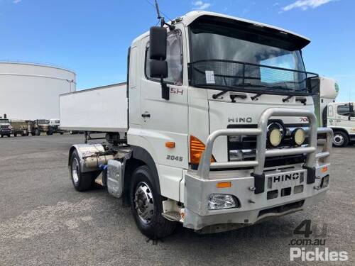 2014 Hino 700 Series