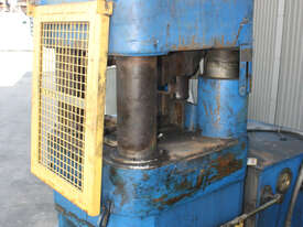 approx 500t Hydraulic Swaging Forge Press 4 column Blacksmith very large ram - picture1' - Click to enlarge