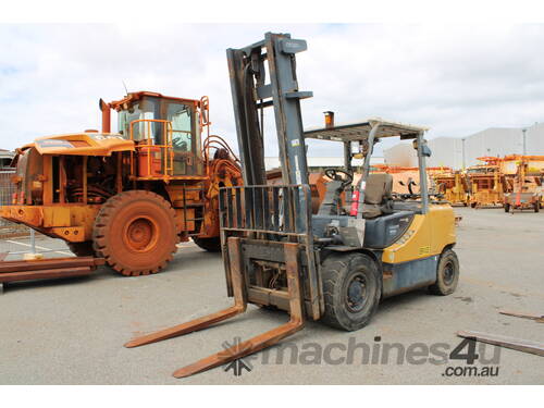 CROWN CG45S FORKLIFT