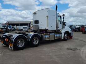 Mack Trident - picture0' - Click to enlarge