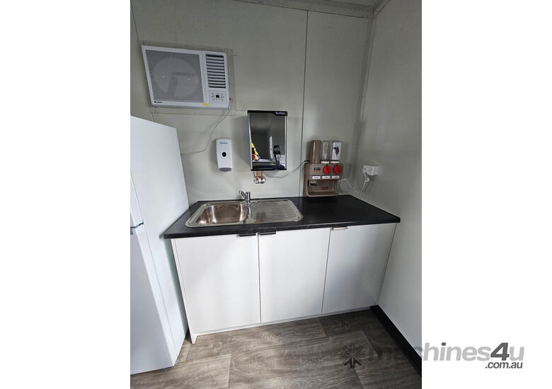 ATOM Modular 6x3m First Aid Room