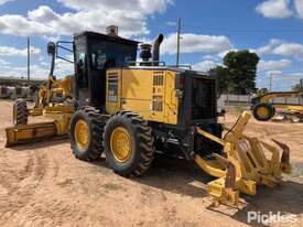 2012 Komatsu GD555-5 - picture2' - Click to enlarge