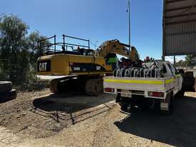 Excavator / Backhoe / Grader / Bulldozer - Servicing Lube Ute Skid - picture0' - Click to enlarge