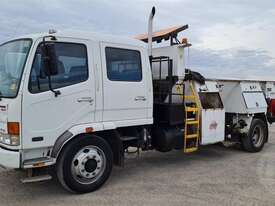 Mitsubishi Fuso - picture2' - Click to enlarge