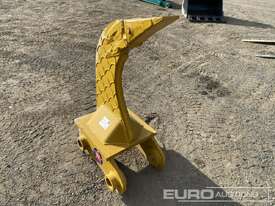 Unused Ripper to suit Komatsu PC 200 - picture0' - Click to enlarge