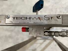 Techwest Valve Manifold (5k PSI) Used for Chemical Injection (1) - picture0' - Click to enlarge