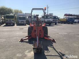 Kubota B20 Tractor/Loader/Backhoe - picture2' - Click to enlarge