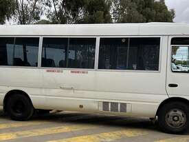 2001 TOYOTA COASTER 50 SERIES BUS - picture0' - Click to enlarge