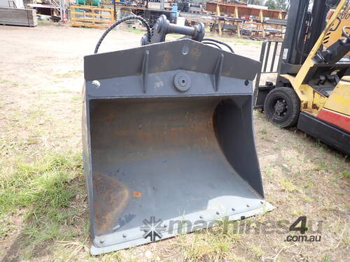 Tilt bucket for excavator