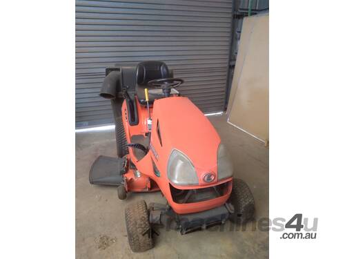 Mower - Kubota - Ride On