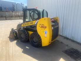 New Holland L313 Skid steer loader - picture0' - Click to enlarge