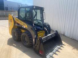 New Holland L313 Skid steer loader - picture2' - Click to enlarge