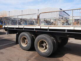 1977 FREIGHTLINE BOGIE AXLE SEMI TRAILER - picture1' - Click to enlarge