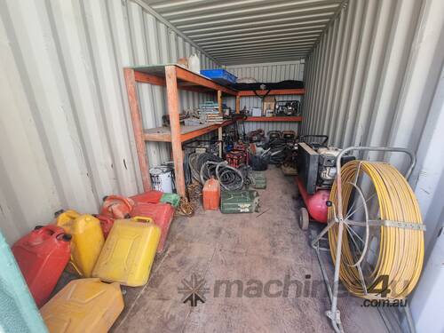 20 Ft Sea Container Including Contents