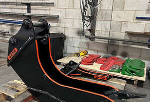 AUSTRALIAN MADE 150 x 1050 x 8T High Vol Trenching bucket