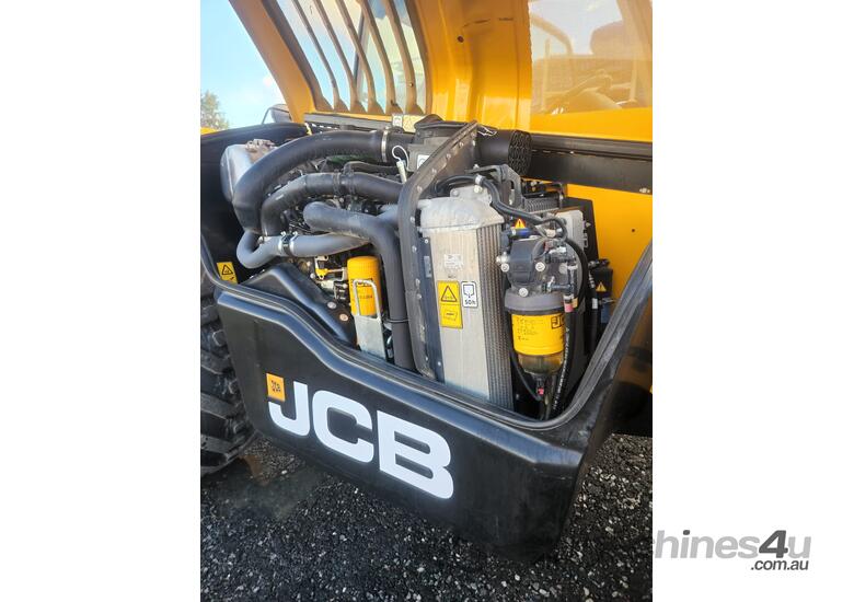 caption JCB 531-70 Telehandler - Only 516 hours, Great Condition!