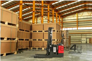 EP 1.8T PALLET STACKER -ELECTRIC 24V 3000MM height