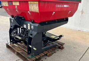(3194) New cavallo spreader (Griffith, NSW)