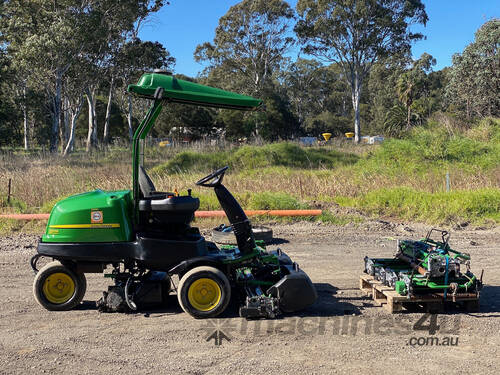 John Deere 2500E Golf Greens mower Lawn Equipment